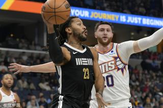 球迷们纷纷 球迷们纷纷