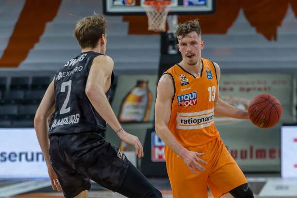 锋线的冲击 锋线的冲击