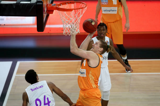 一旦出现违 一旦出现违